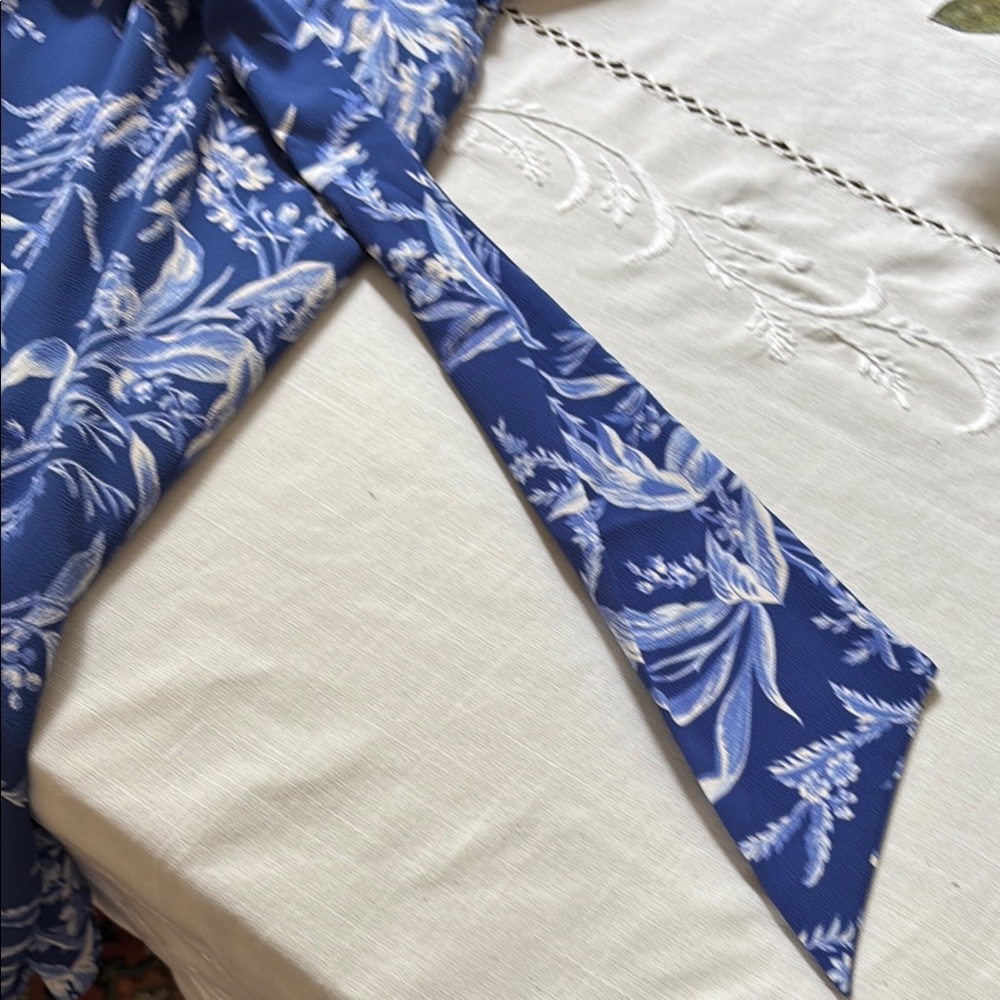 Talbots Beautiful Blue Floral Midi Dress - Picture 11 of 15